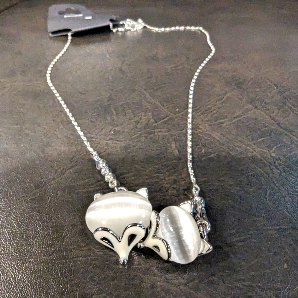 18 inch Fox Pendant Necklace